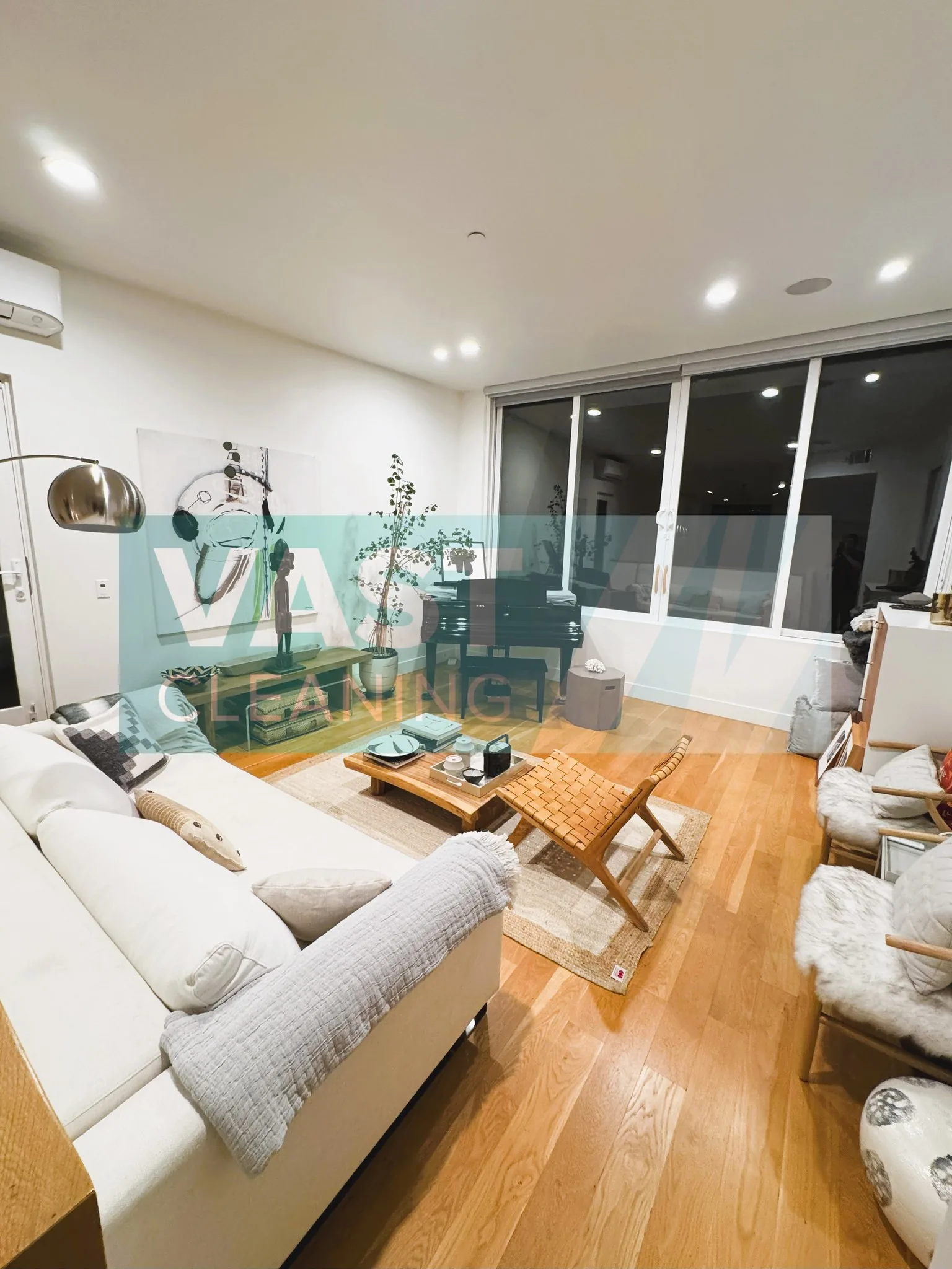 VAST Cleaning team cleaning a Los Angeles living room